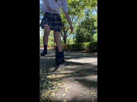 スケボーしてたらパ◯チラしちゃった…