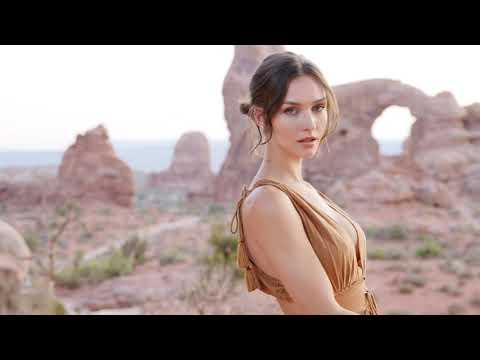 Rachel Cook | Alone in the Desert | Exclusive Video