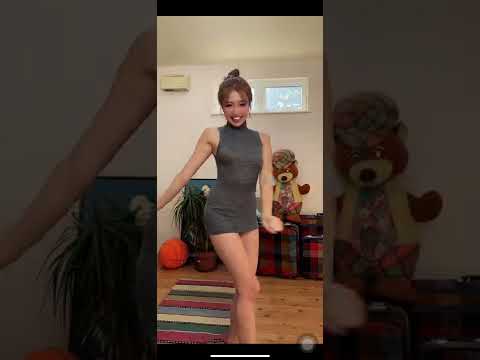 Kazue みさらせやー ぴたぴたニットとお団子 #short