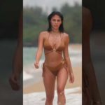 Beach Babe: Amanda Trivizas