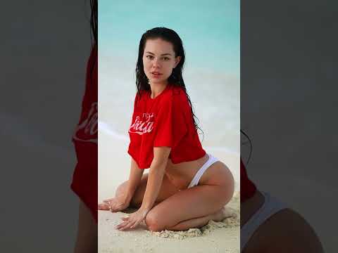 Hailey Getting Wet 💦 in Revealing Crop Top 🔥