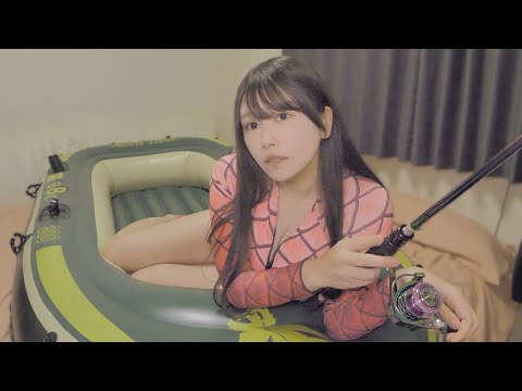 独身女、おさかな水着で初ゴムボート？