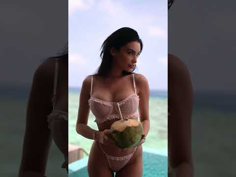 Melinda in Hot 🔥 Lingerie Out in the Sun ☀️