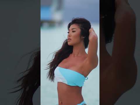 Sexy Jenn Lee Beach Shoot