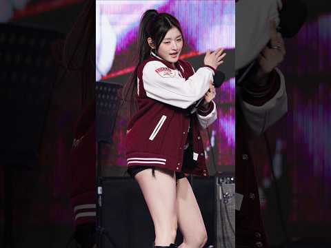 떠오르는 벅지 초신성 아테나 #아테나 #ATHENA #피프티피프티 #FIFTYFIFTY